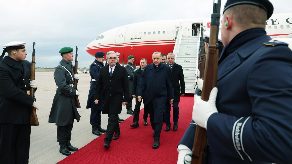 Erdogan llega a Berlín para una visita de trabajo