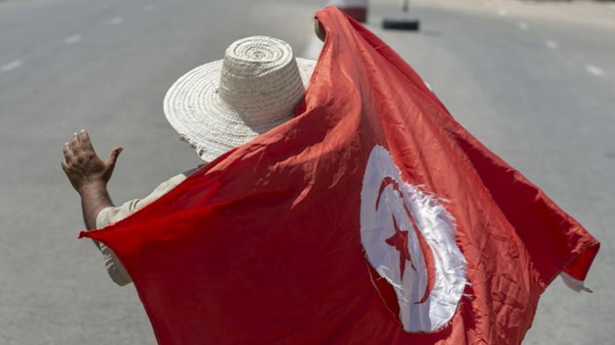 ادامه تظاهرات مردم در تونس
