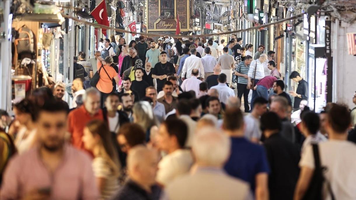 Populația Türkiye a crescut cu peste 92 000