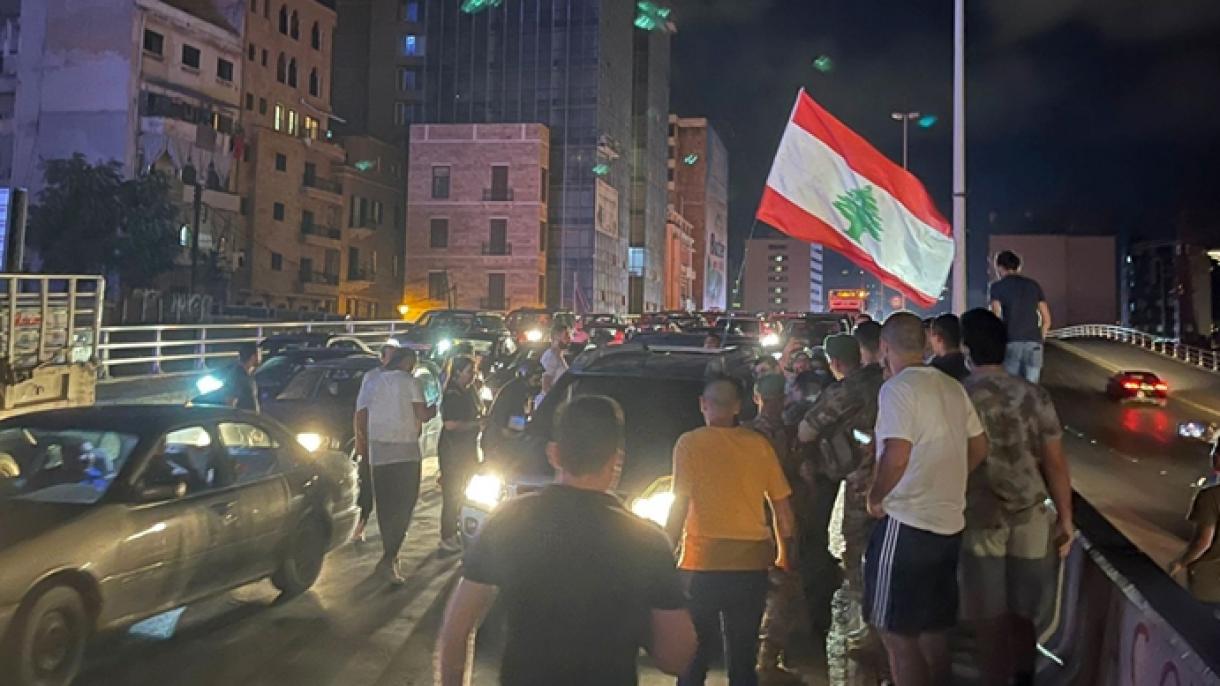 تظاهرات مردم لبنان به گرانی قیمت‌ها و بحران اقتصادی در کشور