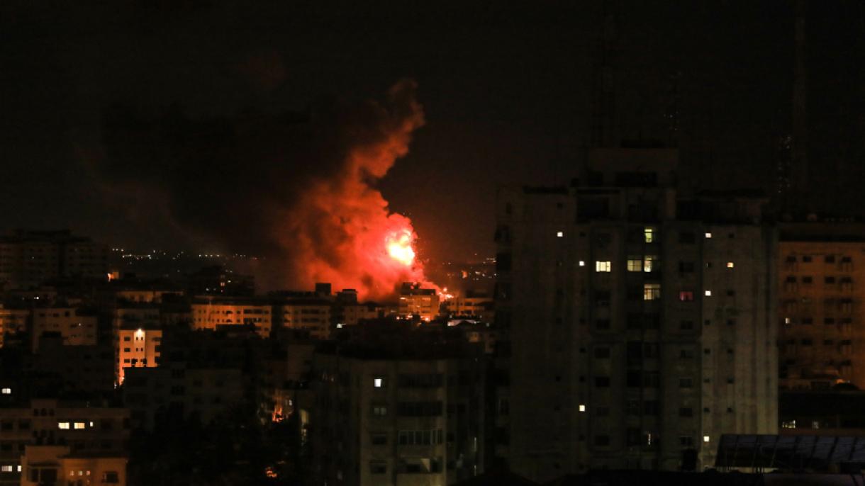 اسرائیل نے رات بھر غزہ  پر فضائی حملے کیے