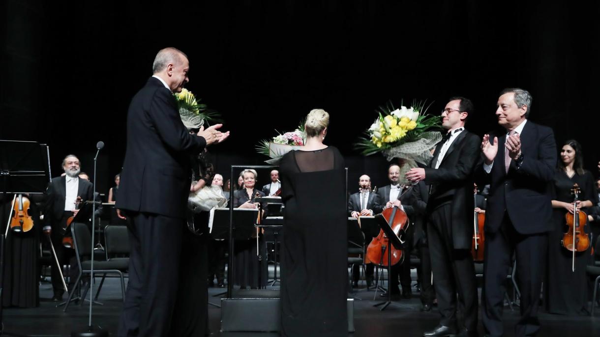 erdogan-dragi dostluk konserini izledi.jpg