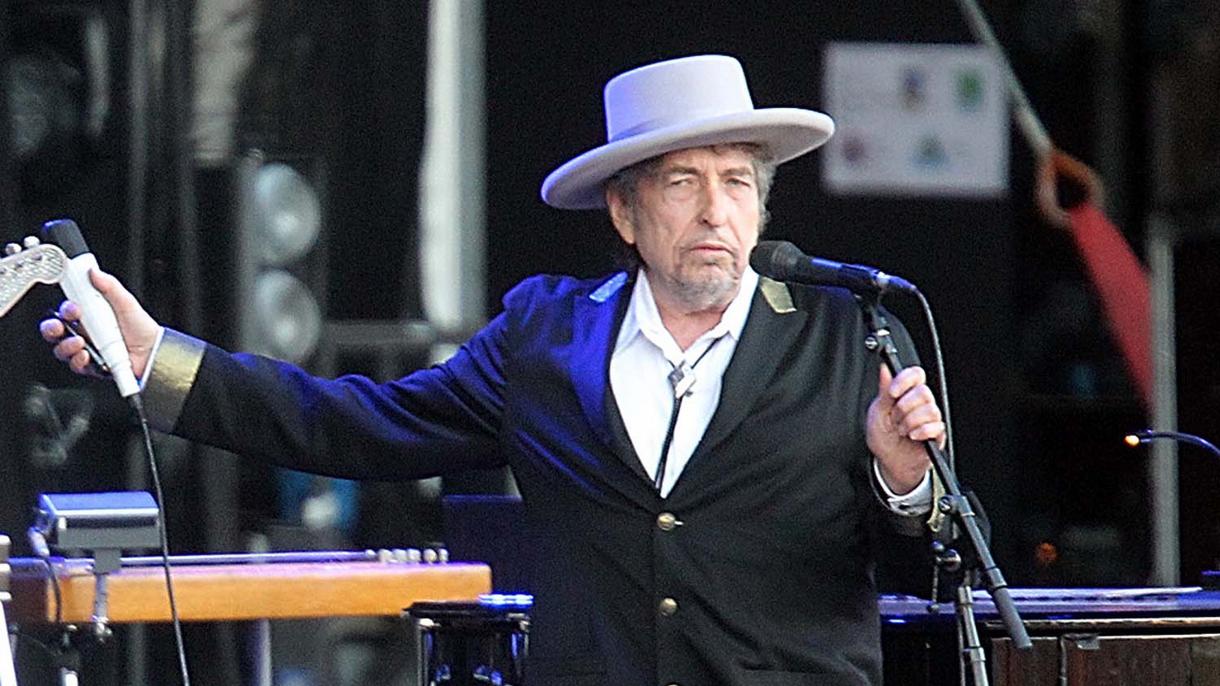 Százezer dollárért kelt el Bob Dylan hotelszobájának ajtaja