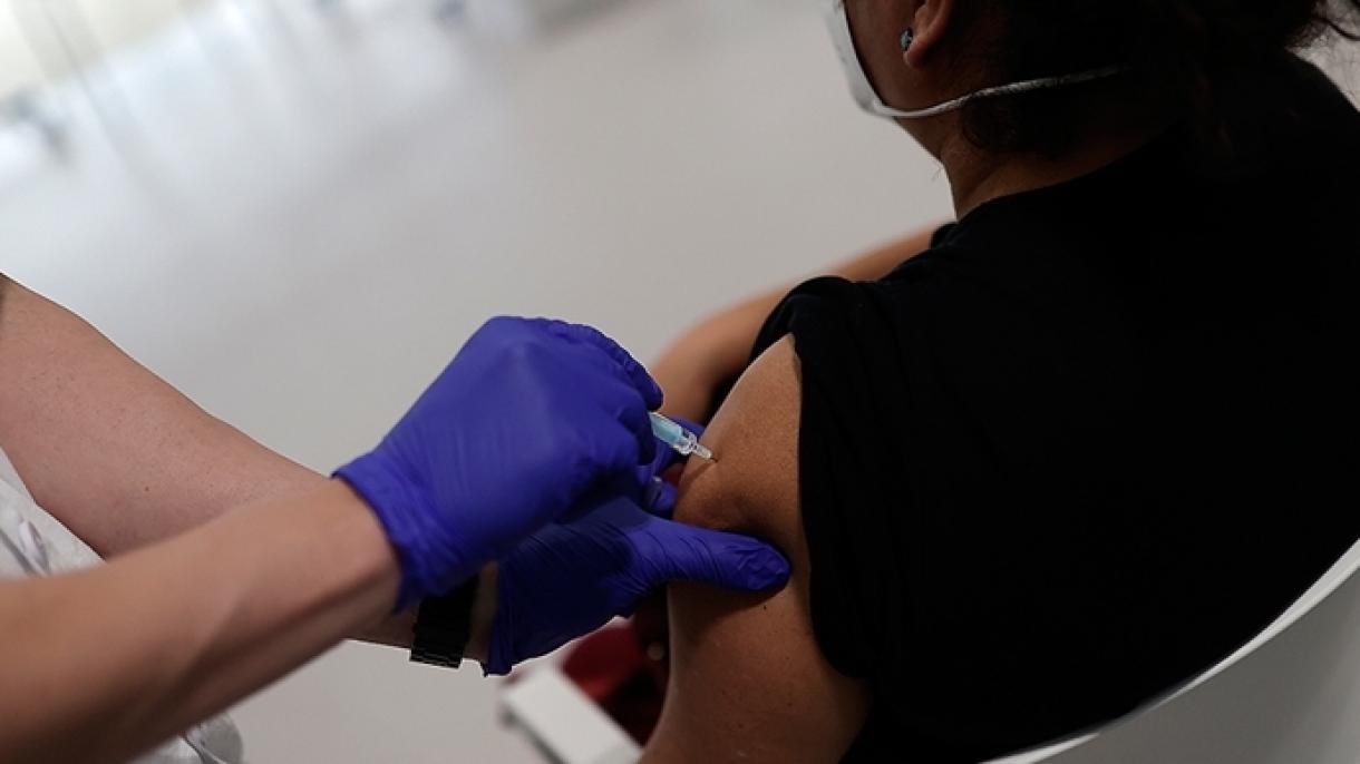 АҚШ-та вакцина 16 жастан жоғары егіліп жатыр