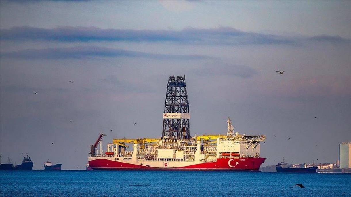 Navio de exploração Fatih pronto a rumar ao Mar Negro