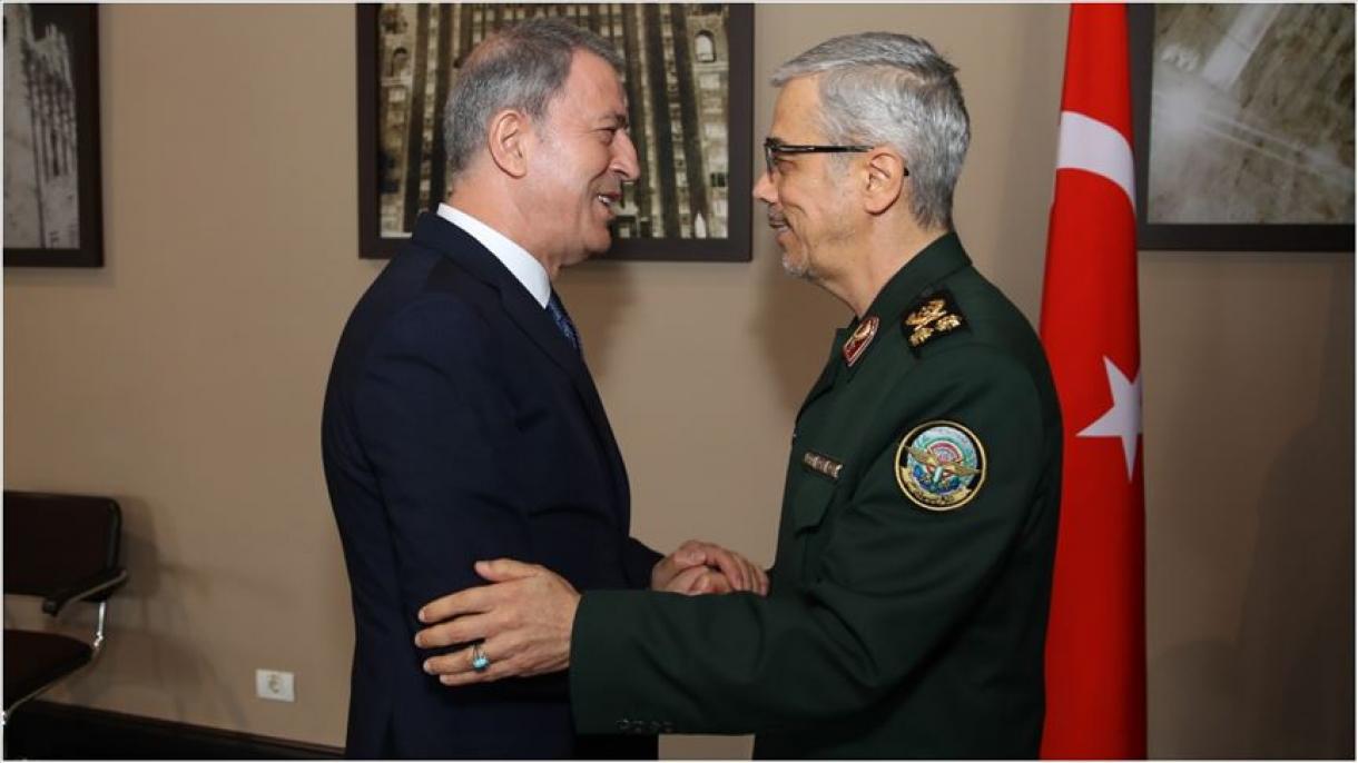 土耳其防长会见伊朗参谋长