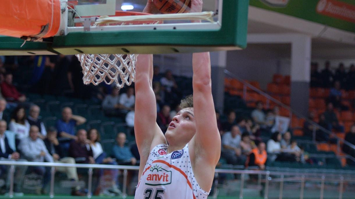 ''Ucam Murci'' komandası ''Banvit''i mәğlub etdi
