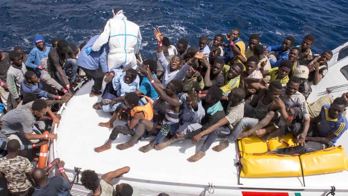 Több mint kétszáz embert mentettek ki a Földközi-tengerből spanyol hajók a hétvégén