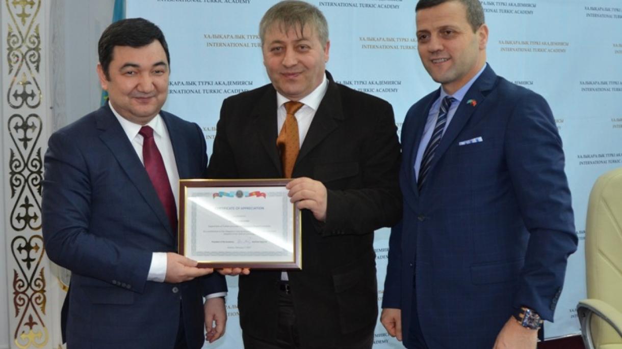 Türk akademisi kitap Kazakistan