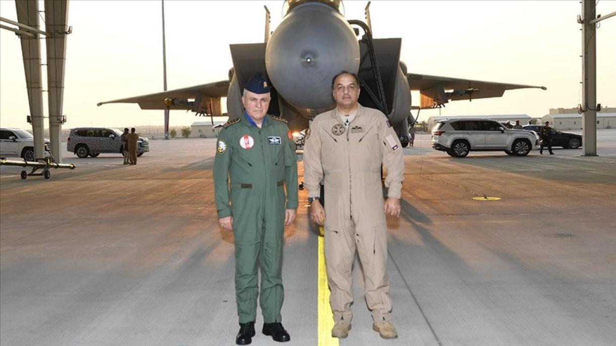 حضور رئیس ستاد کل ارتش ترکیه در رزمایش "شاهین درنده-5" در قطر