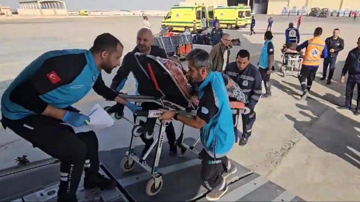 Болни от Газа бяха транспортирани в Тюркийе...