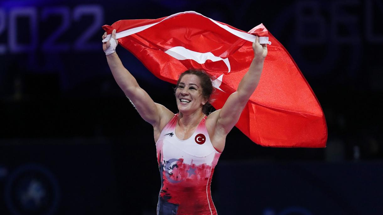 La luchadora turca, Yasemin Adar Yiğit, se hace campeona mundial