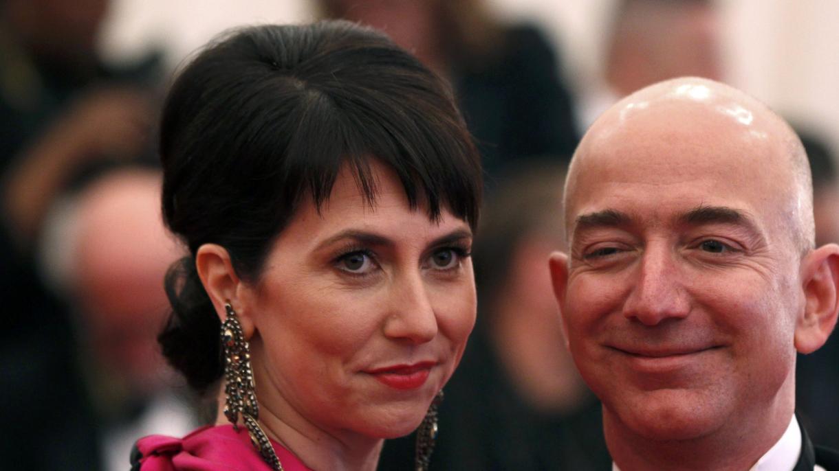 L’ex signora Bezos dona metà della sua ricchezza in beneficenza