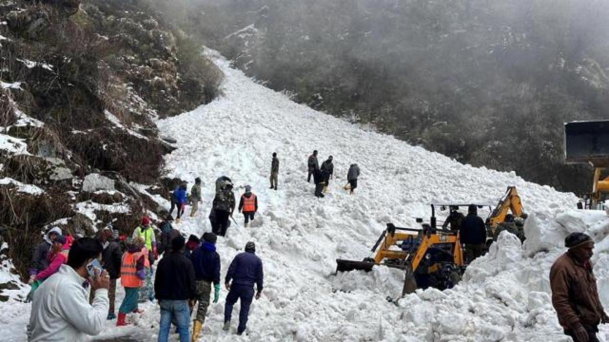 印度发生雪崩：6人死