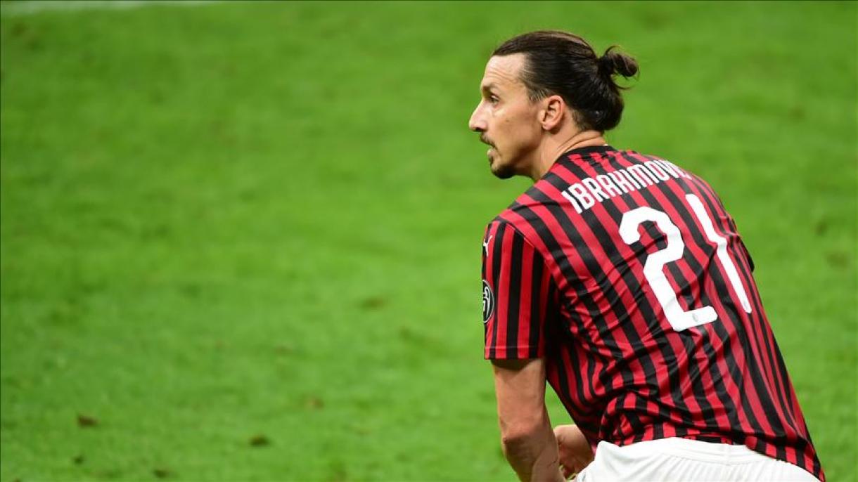Zlatan Ibrahimovic seguirá jugando para el AC Milan