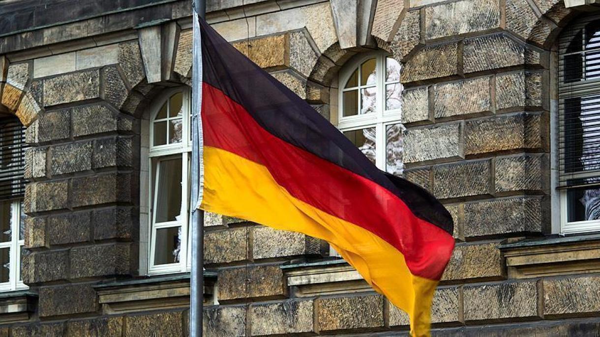 حمله به ساختمان احزاب سیاسی در آلمان
