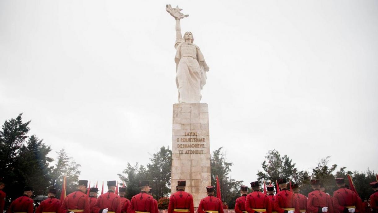 Arnavutluk_29_11_2021 Kurtuluş Günü Anma_1.jpg