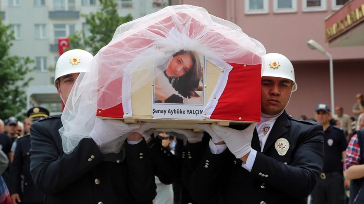 Erdogan comemora Şenay Aybüke Yalçın, a professora massacrada pelo PKK