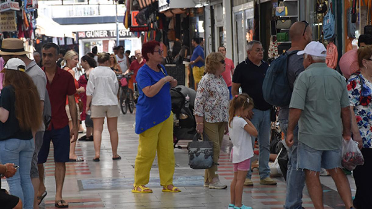 turistler marmaris.jpg