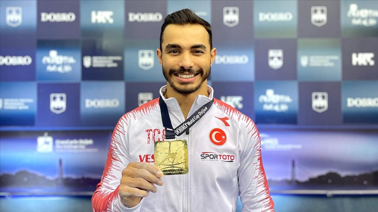 El gimnasta Ferhat Arıcan gana medalla de oro en la Copa Mundial Challenge de Gimnasia Artística