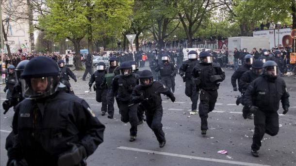 Allemagne : Arrestation de 3 journalistes lors d’une manifestation contre un parti d’extrême-droite