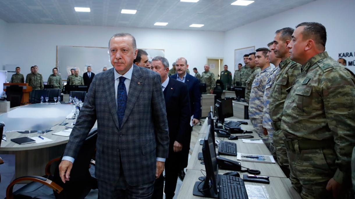 بازدید اردوغان از مرکز عملیات مشترک قوماندانی نیروهای زمینی