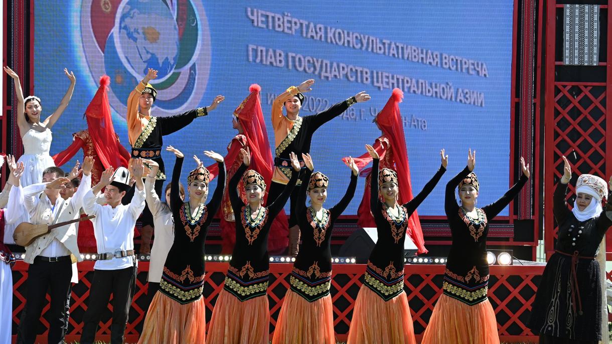 Orta Asya Cumhurbaşkanları Kırgızistan Isık-Göl 13.jpg