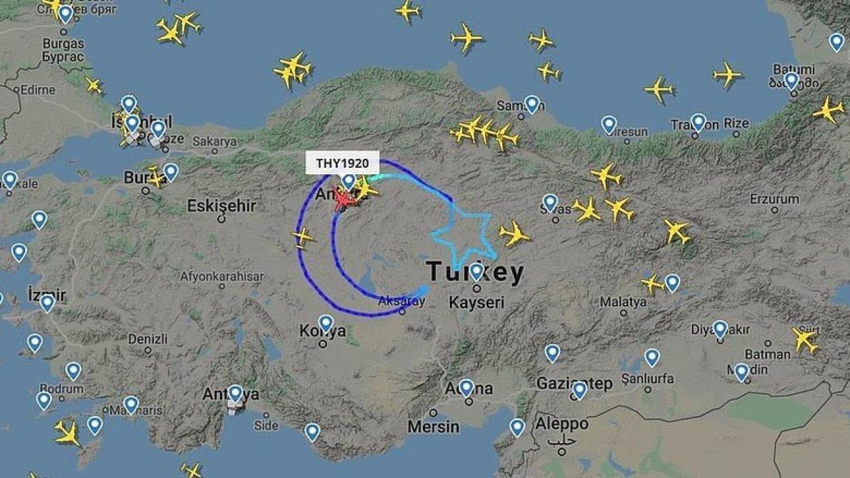Авион на Туркиш Ерлајнс со специјален лет под кодот „TK1920“ го исцрта турското знаме на небото