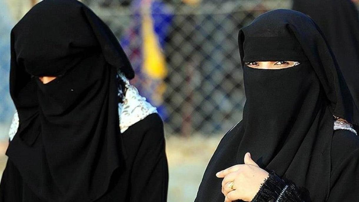 خاتون کا لباس اگر مناسب ہو تو عبایہ پہننا ضروری نہیں :سعودی عالم دین