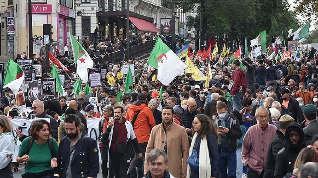 Parijda Jazoirliklarning qirg'ining 60 yilligida halok bo'lganlarni xotirlash marosimi bo'lib o'tdi