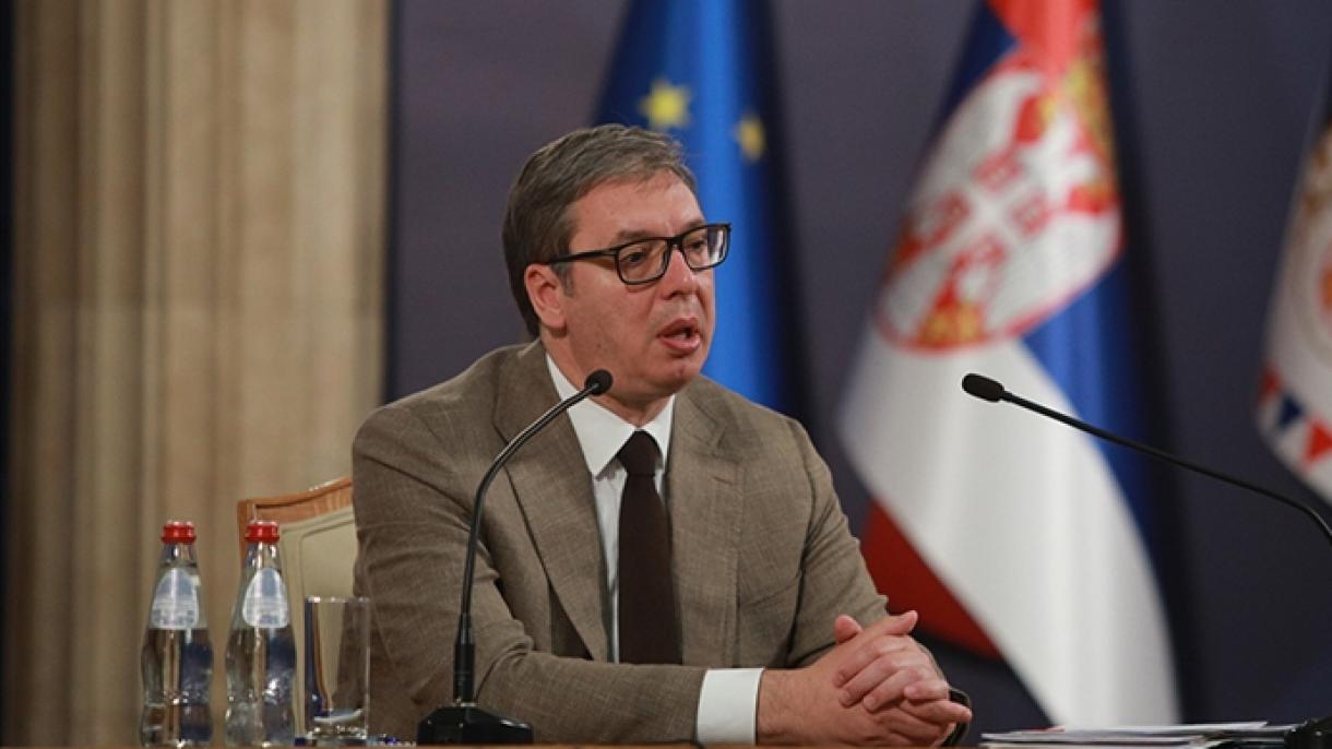 Vucic: „A béke és egyensúly érdekében tárgyalok Brüsszelben”