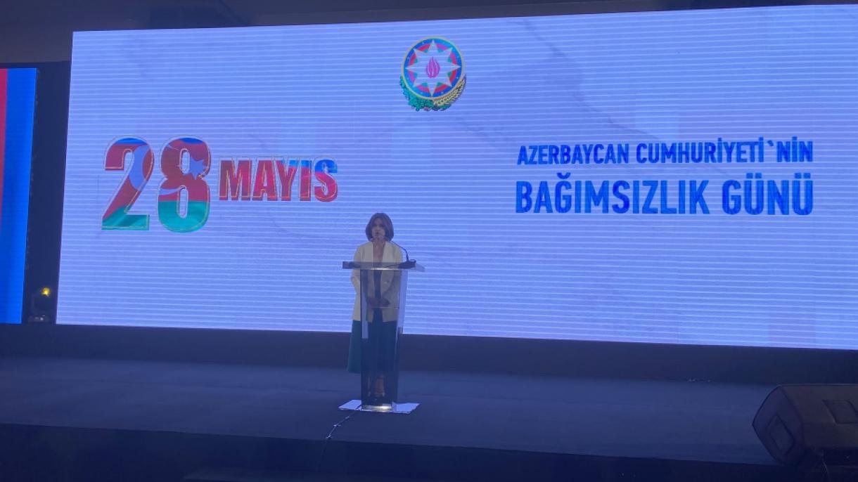28 May – Müstəqillik Günü münasibətilə İstanbulda təntənəli mərasim keçirilib