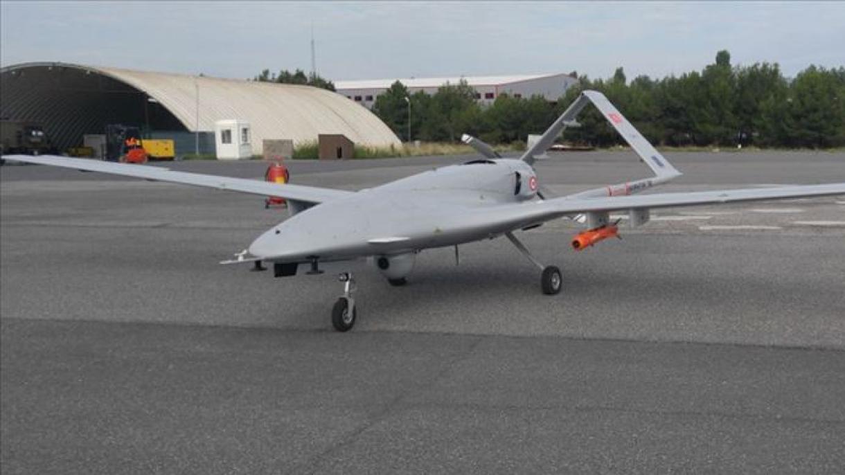 Украйна изпита турските безпилотни самолети...