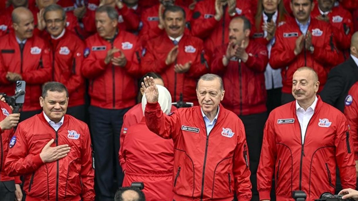 erdogan-aliyev-dibeybe teknofest.jpg