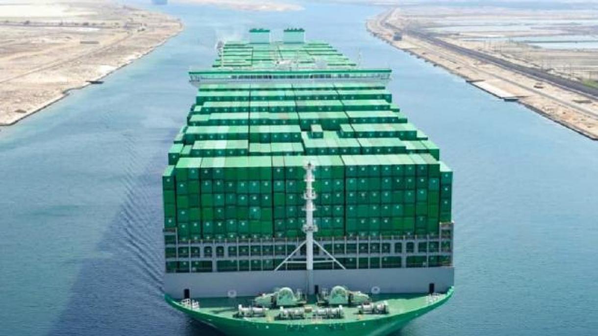 Дүйнөнүн эң чоң контейнер кемеси Суэц каналынан өттү
