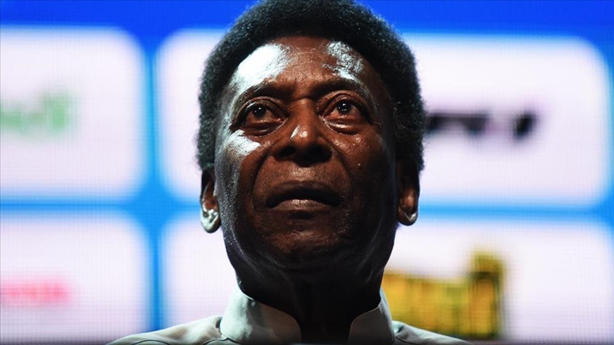 Se está mejorando la salud del legendario jugador de fútbol Pele
