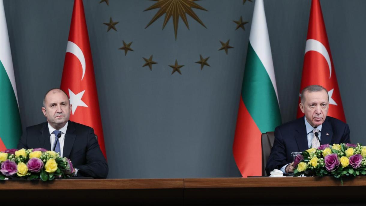 Rumen Radev-Erdogan.jpg