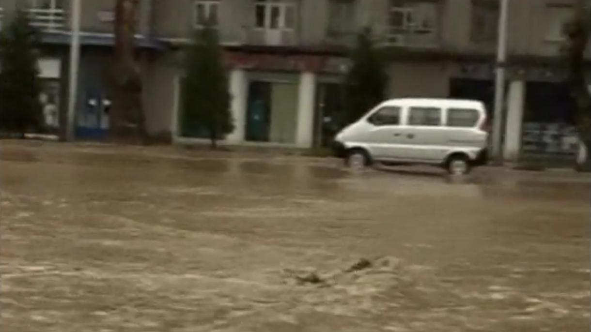 Tacikistanda daşqınlar yeddi nәfәrin hәyatına son qoyub