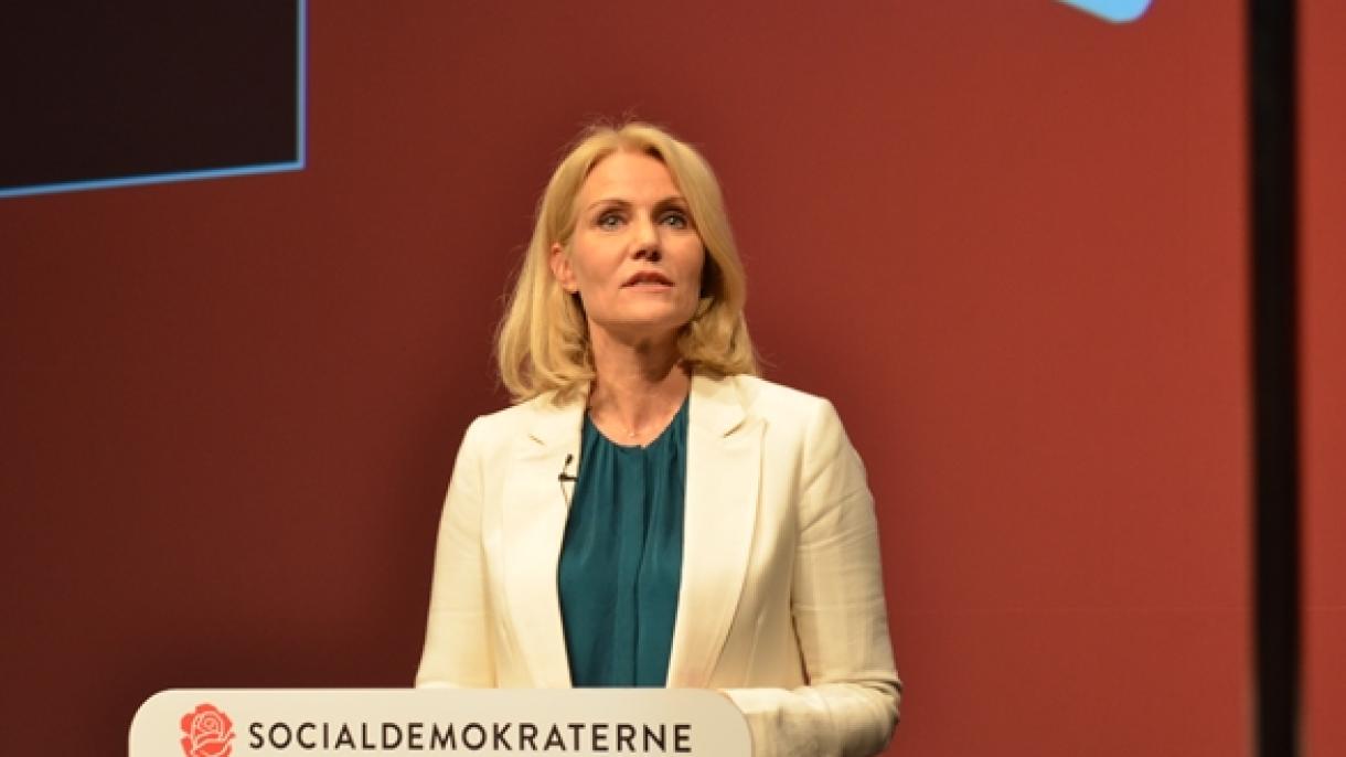 Бившият премиер на Дания обвини Валери Жискар д`Естен в неподходящо поведение