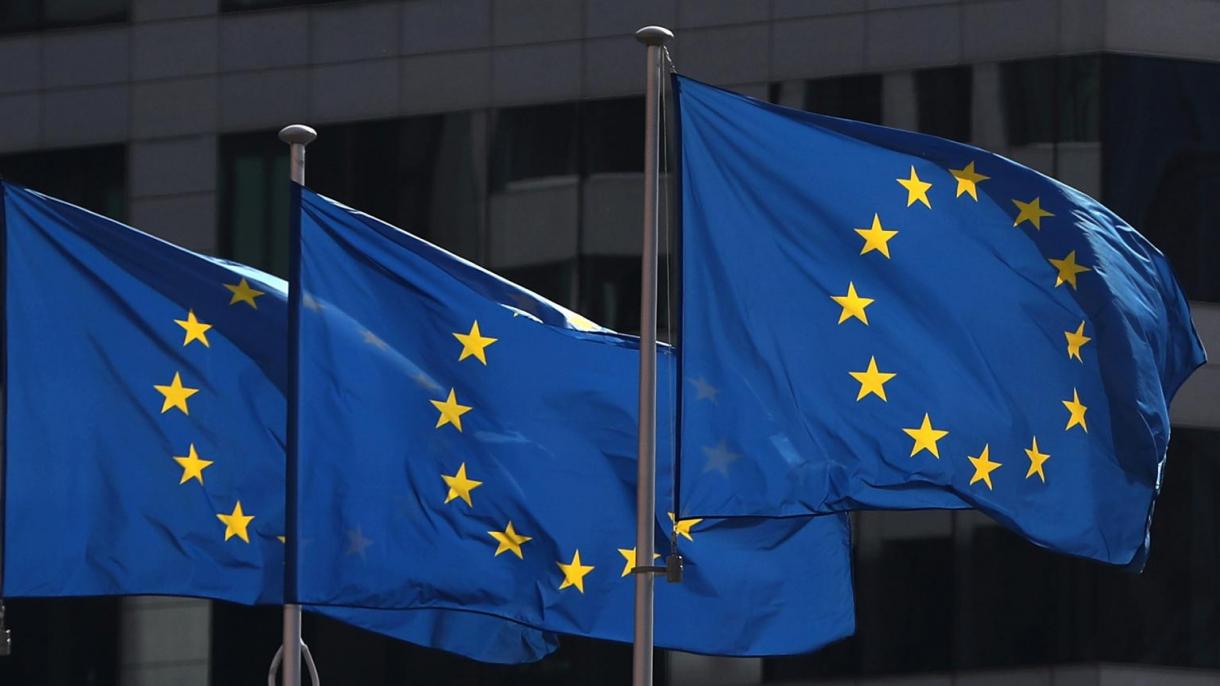 ЕС подготвя спасителен план от над един трилион евро...