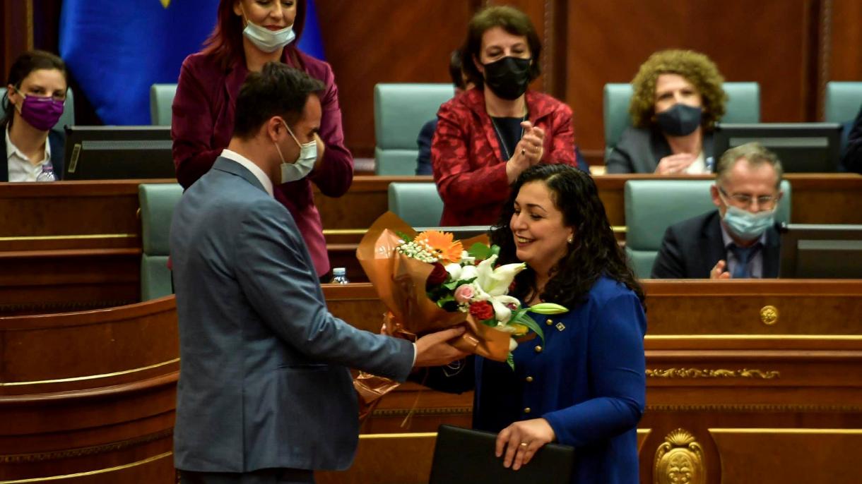 Vjosa Osmani, pranon urime të shumta si presidente e re e Kosovës