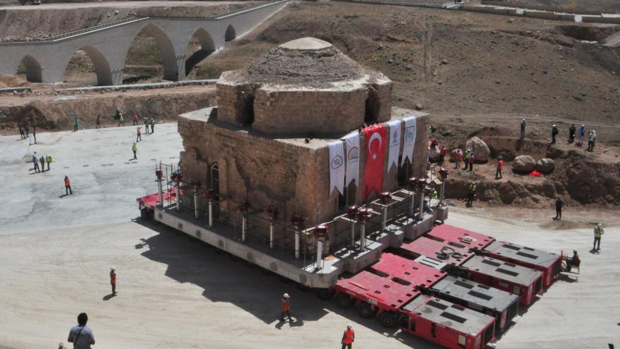 Turkiyaning Batman viloyatidagi tarixiy Artuklu hammomi boshqa joyga ko'chirildi