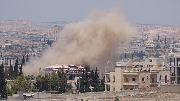 شامی  فوج کے حلب پر حملے مسلسل جاری