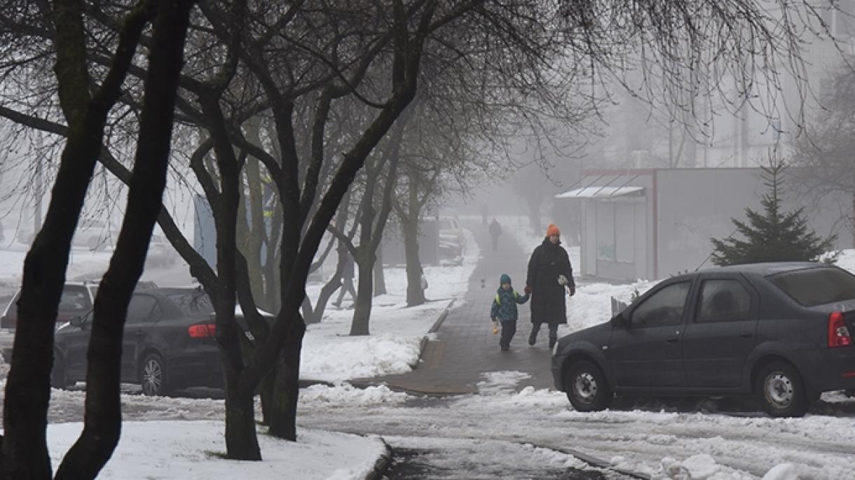 Украинадагы катуу суук: 10 киши каза болду
