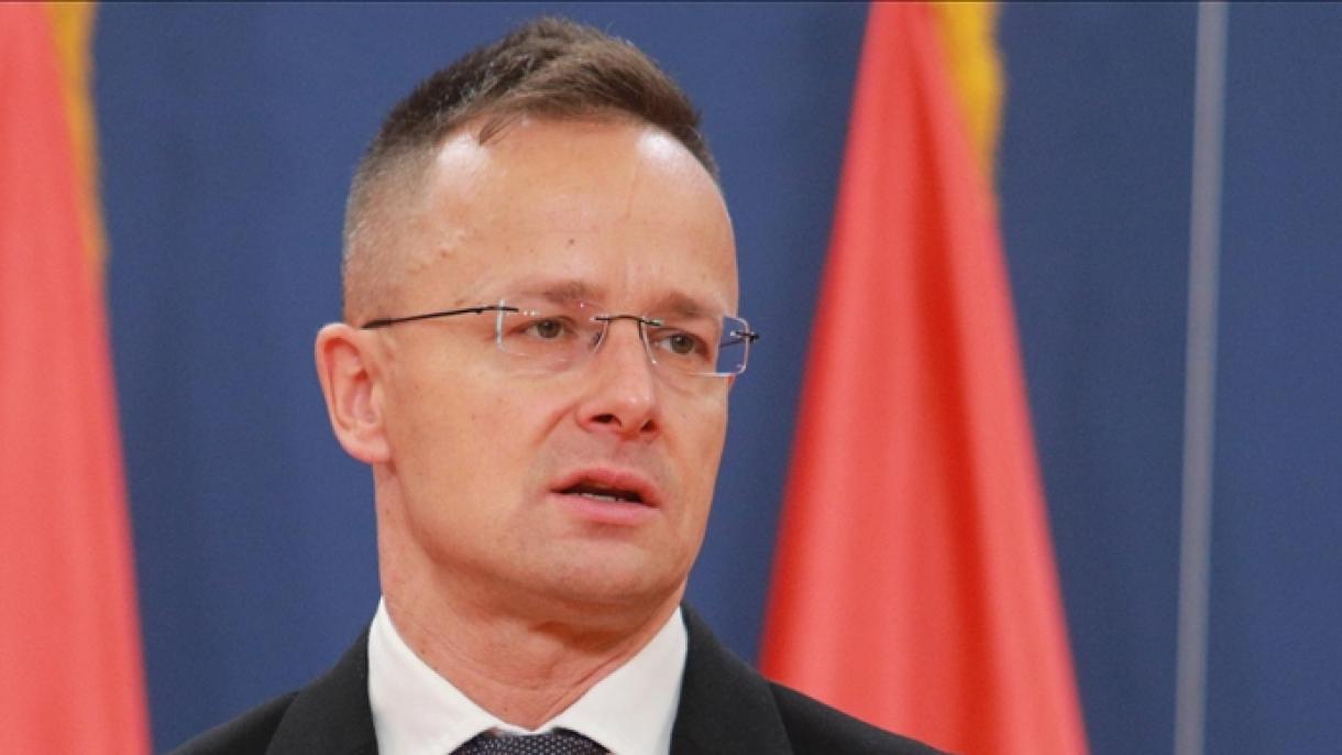Szijjártó: elfogadhatatlan egy másik hit szent könyvének elégetése