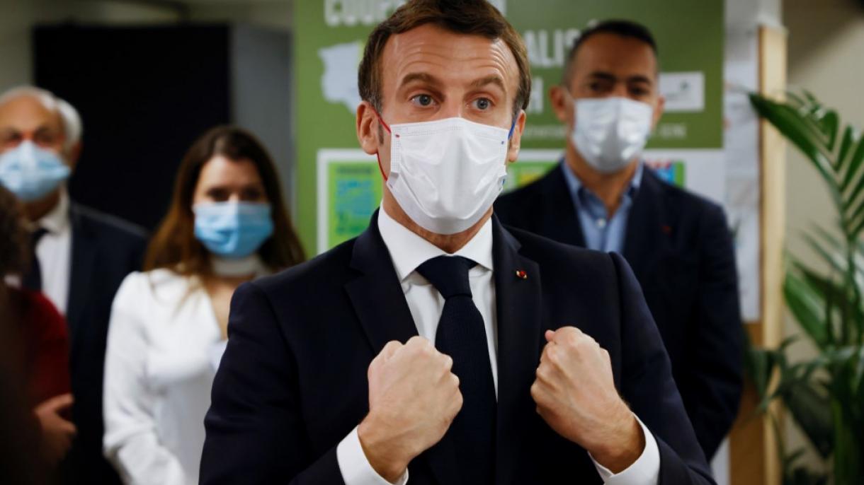 France : Macron visite une association arménienne à Paris