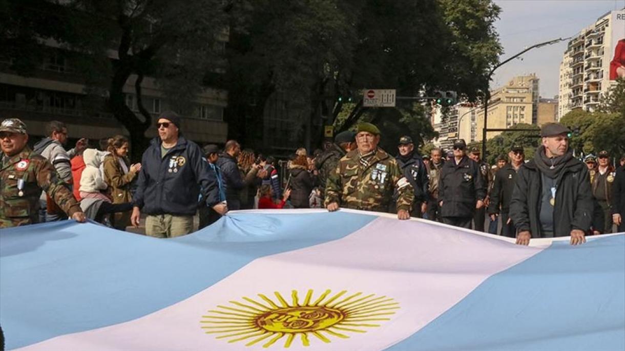 Argentina reivindica soberania nas Ilhas Malvinas em meio a novas tensões com o Reino Unido