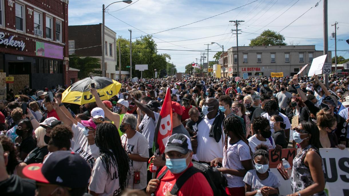 امریکہ، سیاہ فام نوجوان کے پولیس کے ہاتھوں قتل کے خلاف مظاہرے جاری