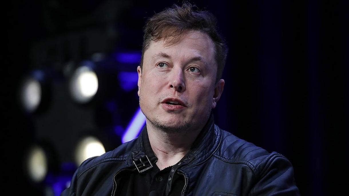 Elon Musk schimbă logo-ul platformei de socializare Twitter