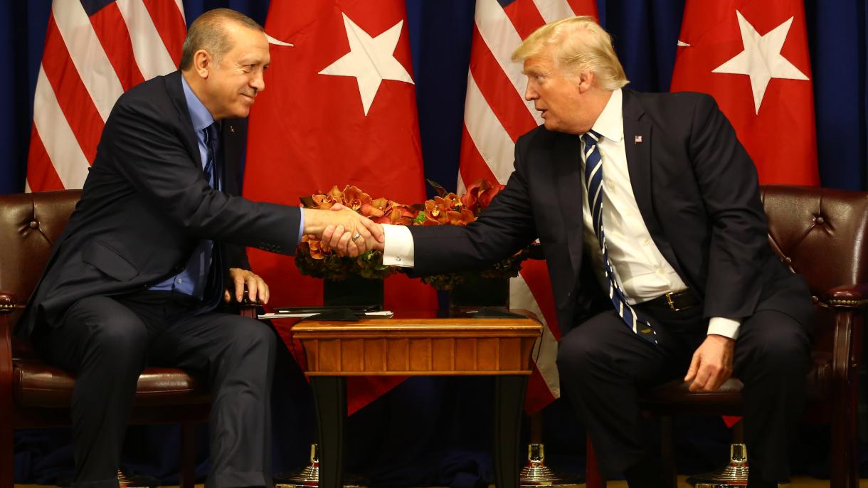 Erdogan a purtat o convorbire  telefonică cu Trump
